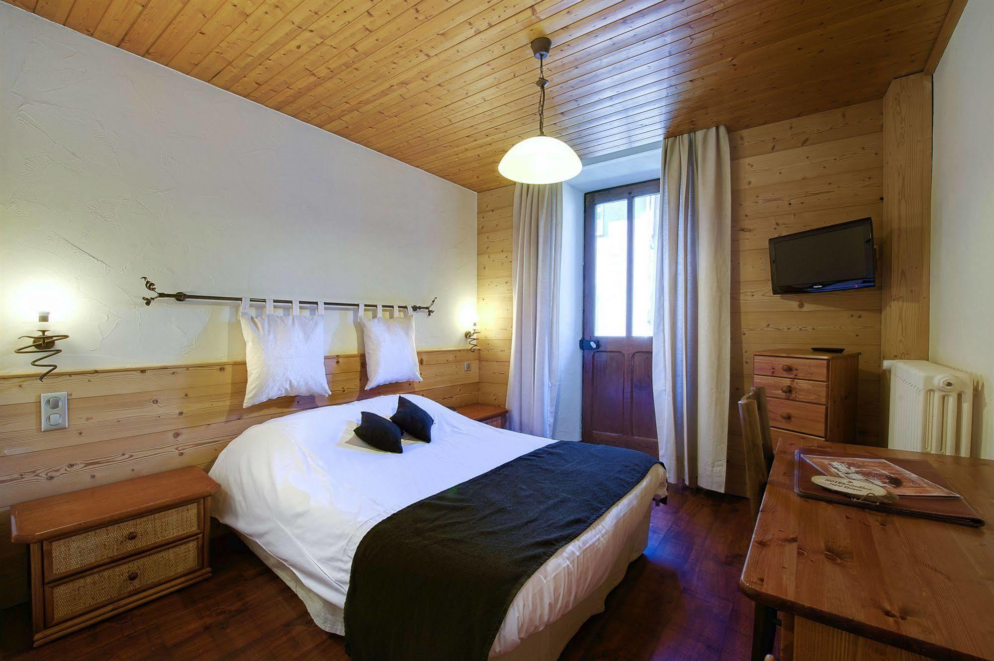 Hotel Du Commerce Thônes Eksteriør bilde